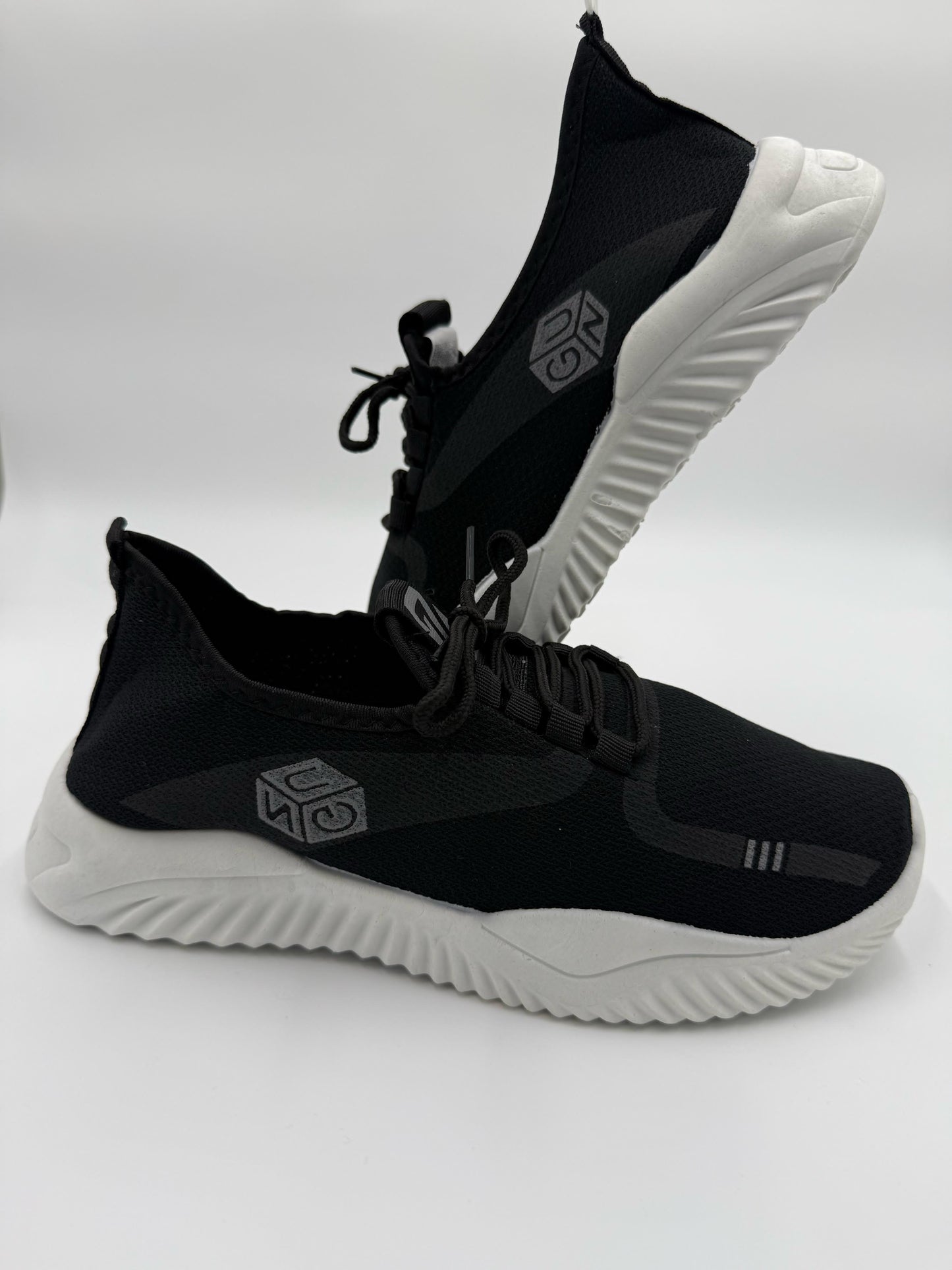 Tenis GuN